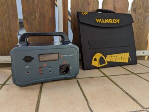 Wanroy Powerstation mit Solarpanel im Test